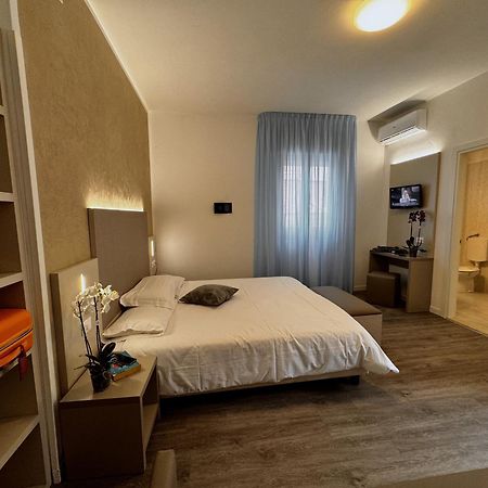 Hotel Etna Caorle Luaran gambar