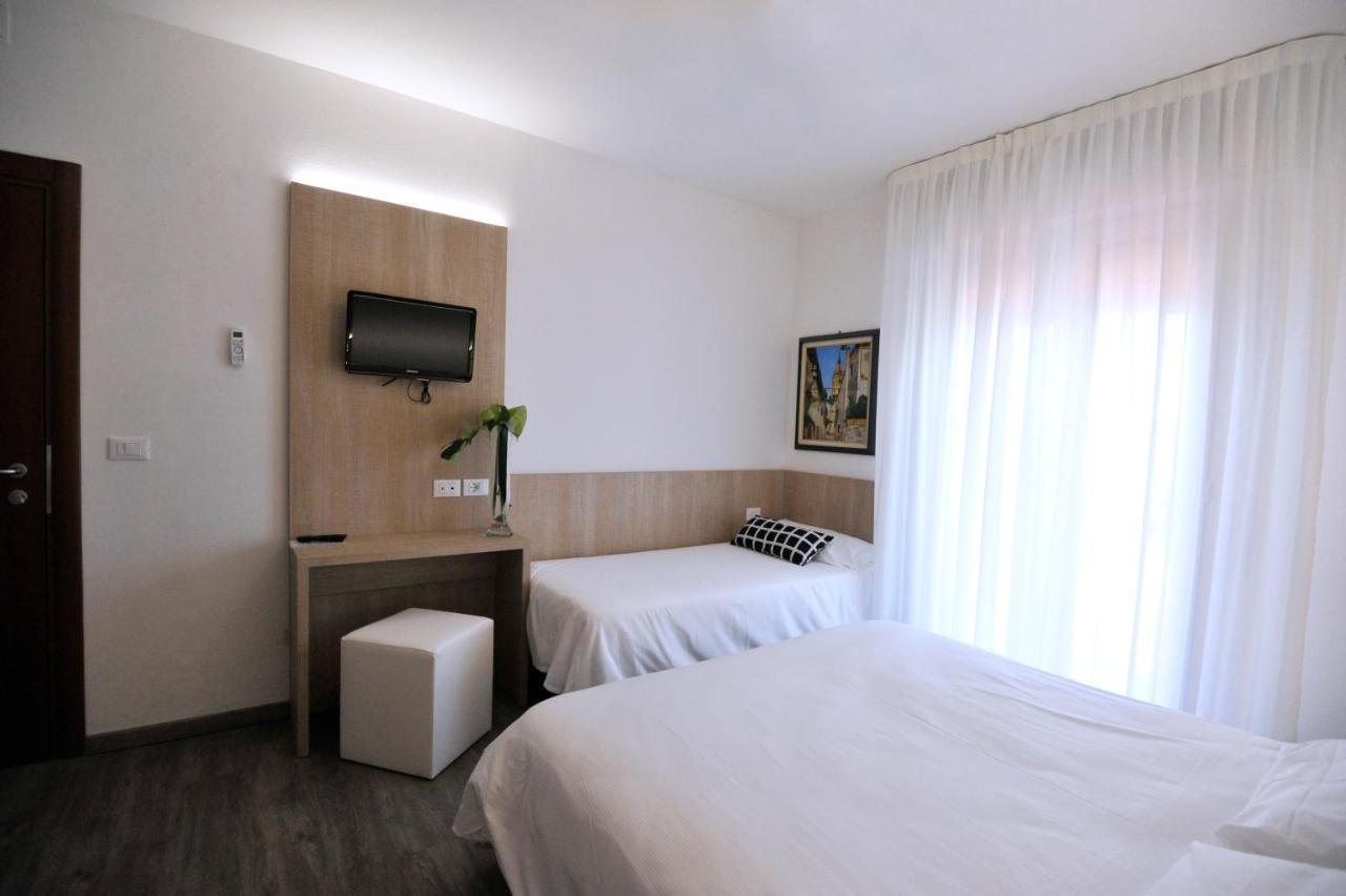 Hotel Etna Caorle Luaran gambar