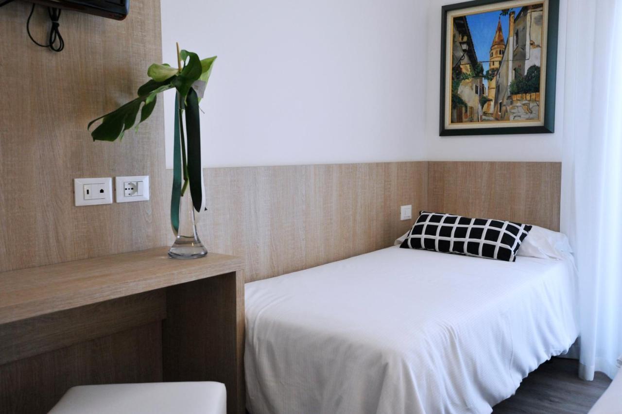 Hotel Etna Caorle Luaran gambar