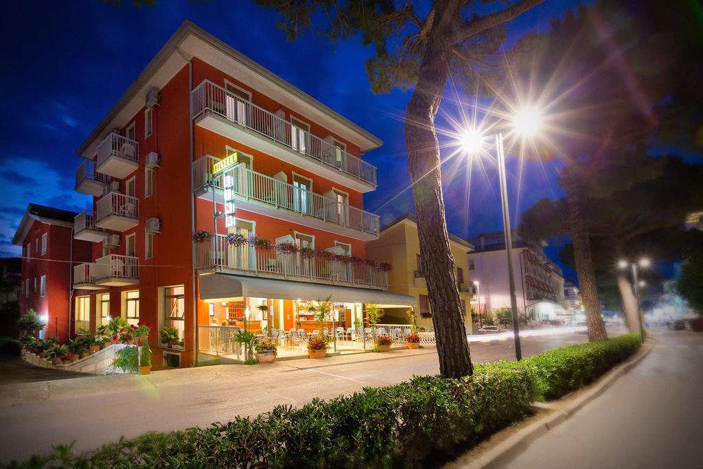 Hotel Etna Caorle Luaran gambar
