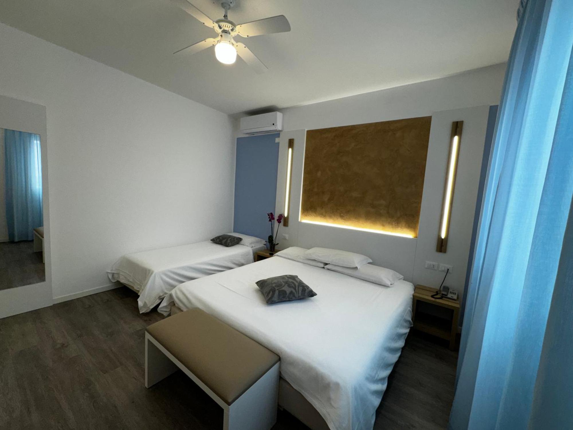 Hotel Etna Caorle Luaran gambar