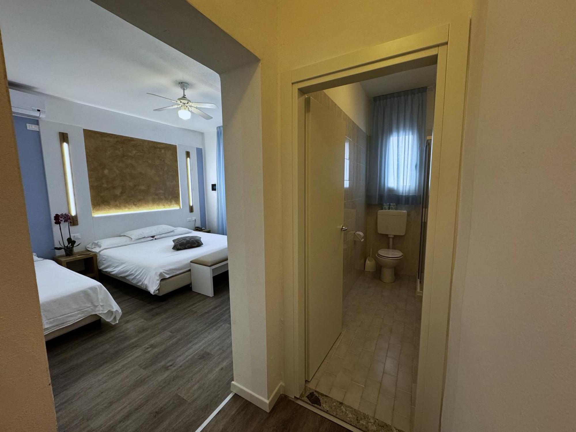 Hotel Etna Caorle Luaran gambar