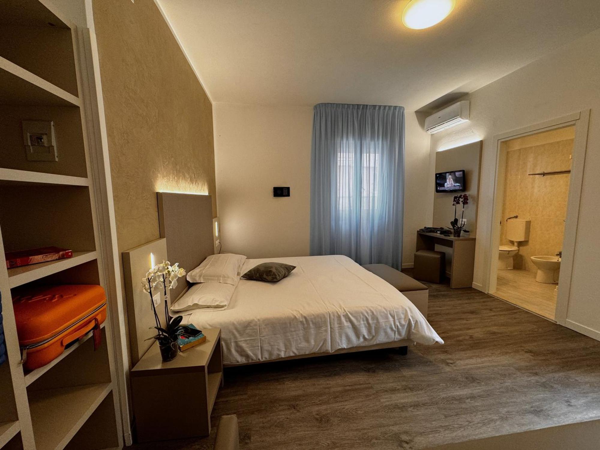 Hotel Etna Caorle Luaran gambar