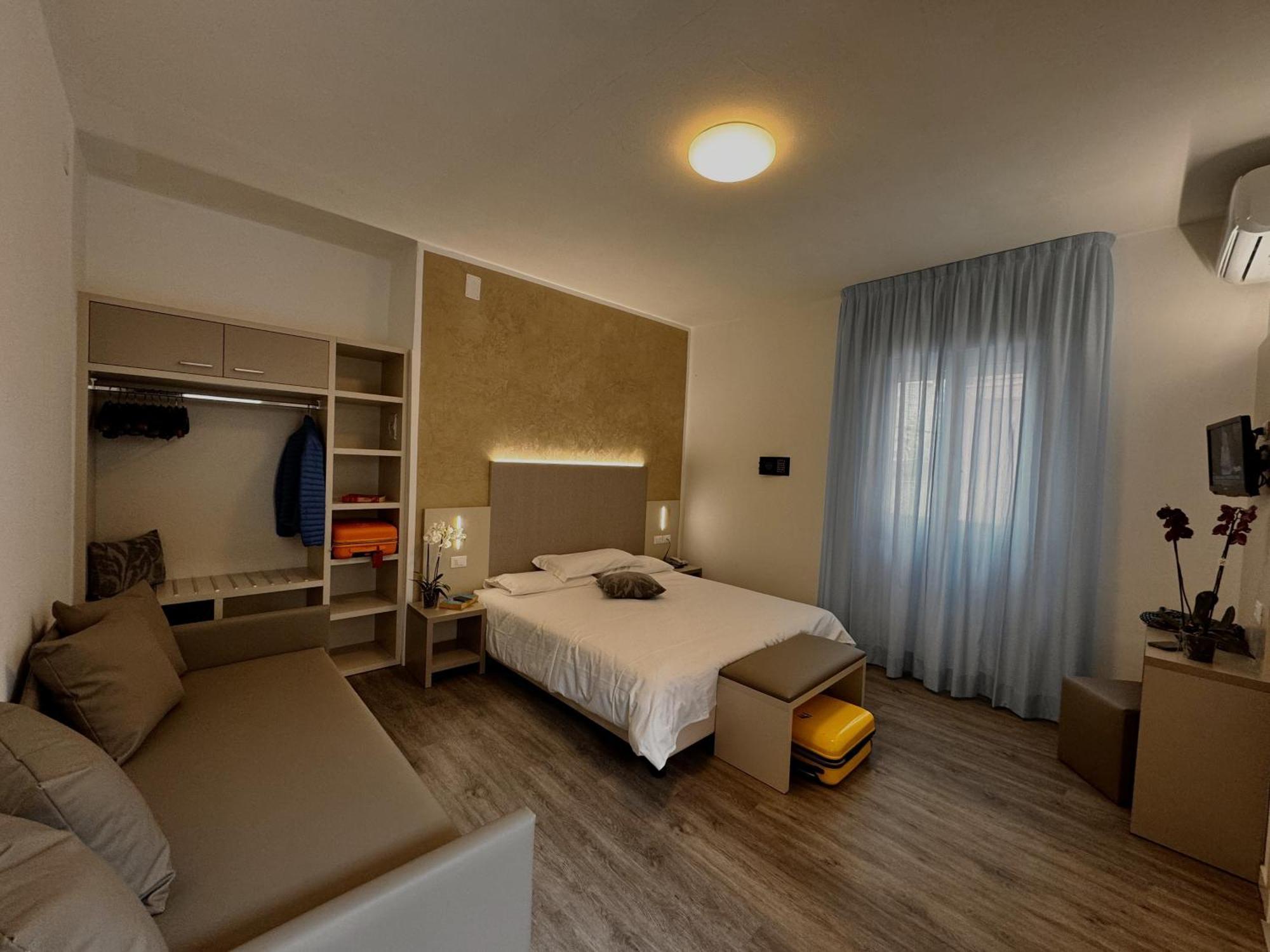 Hotel Etna Caorle Luaran gambar