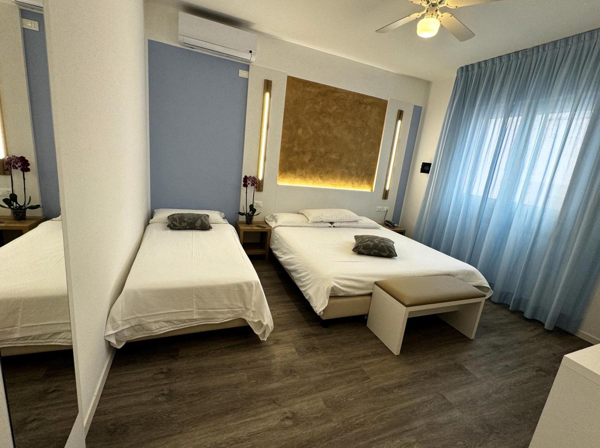 Hotel Etna Caorle Luaran gambar