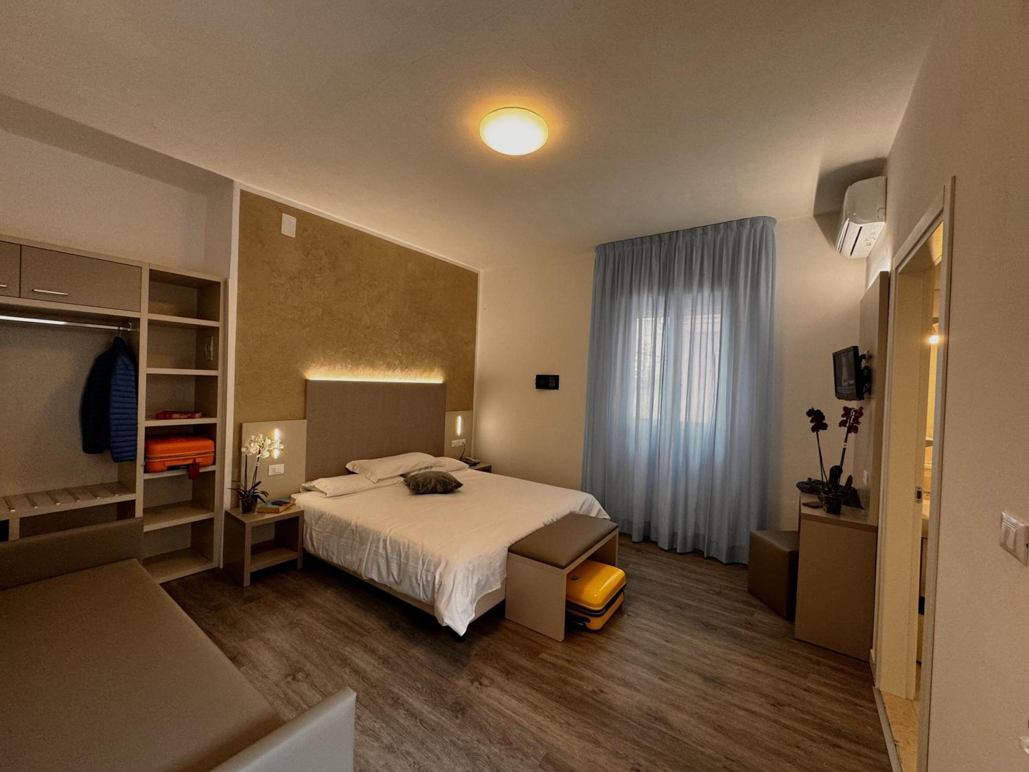 Hotel Etna Caorle Luaran gambar
