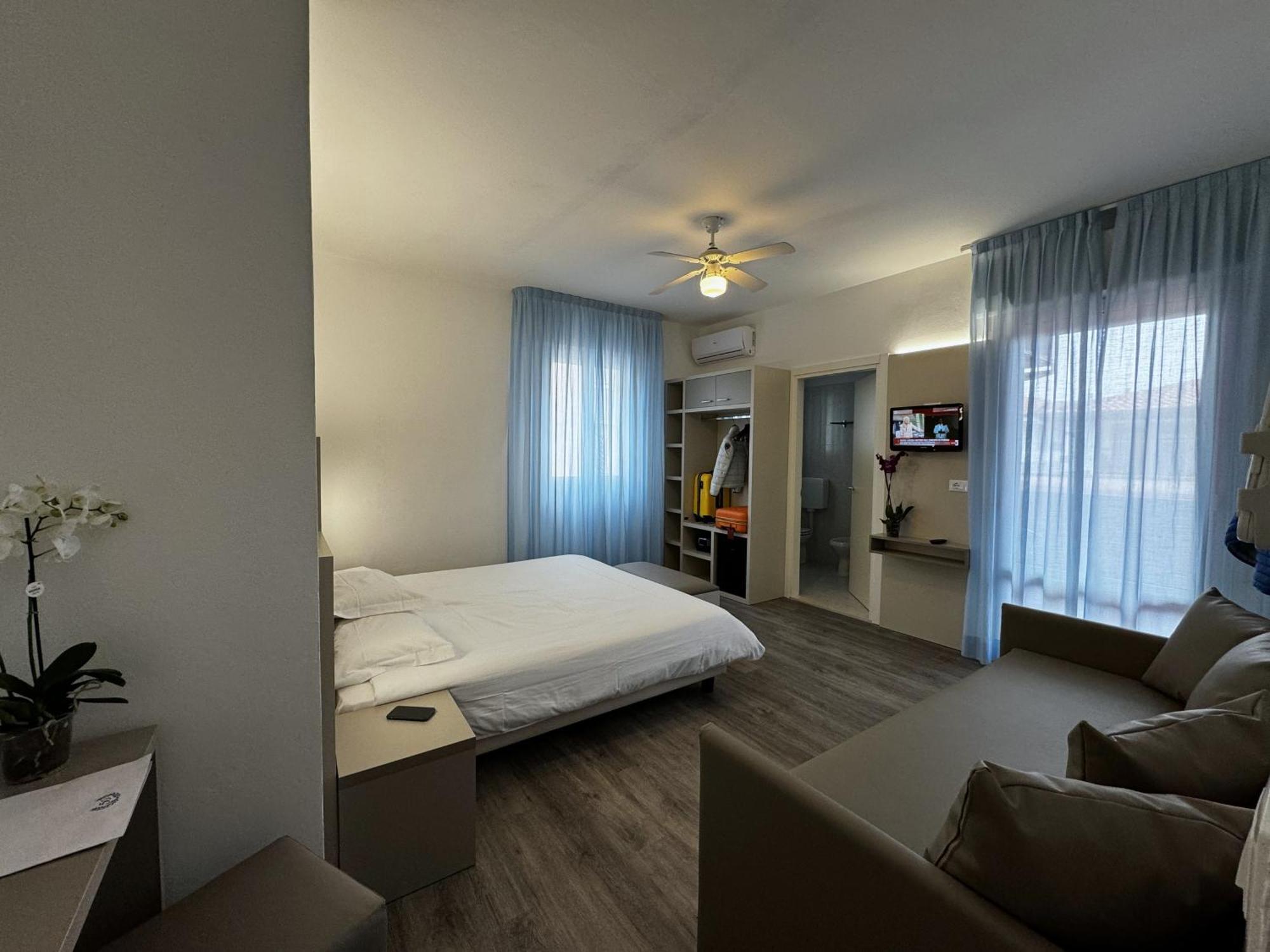 Hotel Etna Caorle Luaran gambar