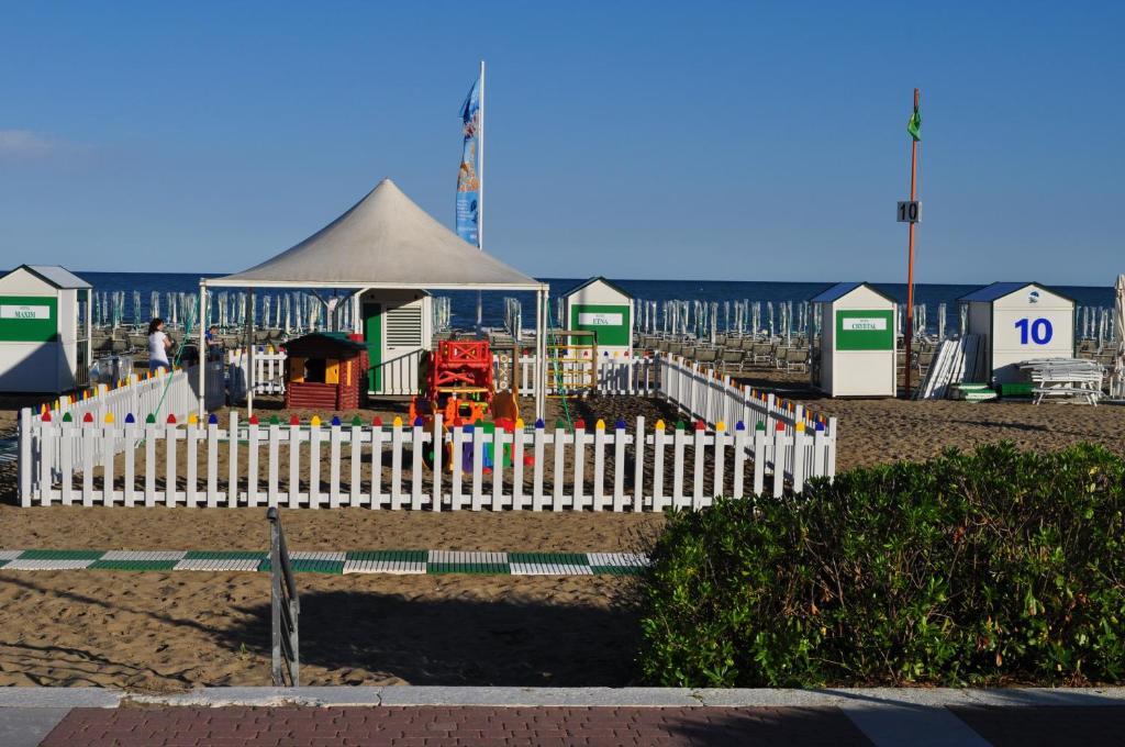 Hotel Etna Caorle Luaran gambar